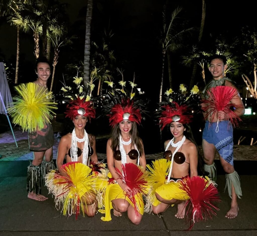 group picture 2 aloha islander dancers